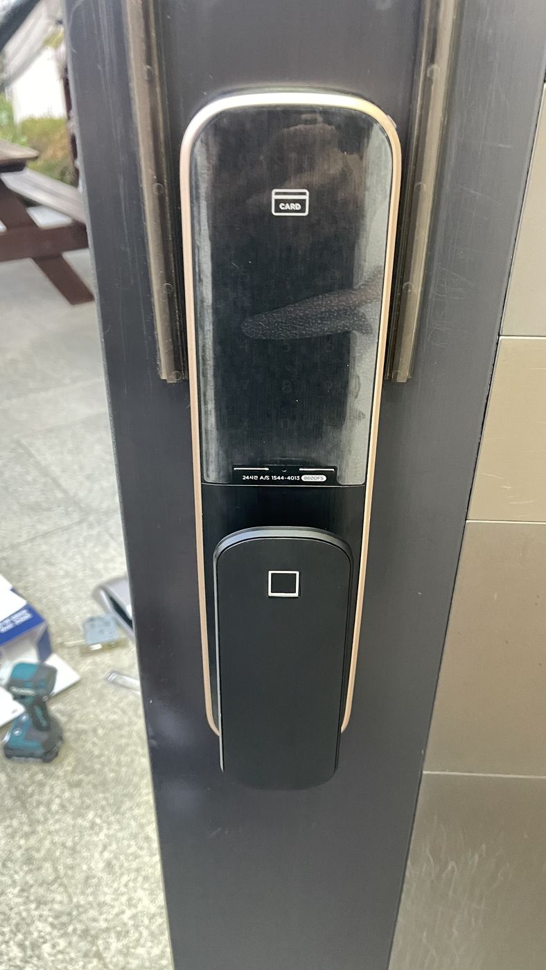 도어락 시공 현장 사진