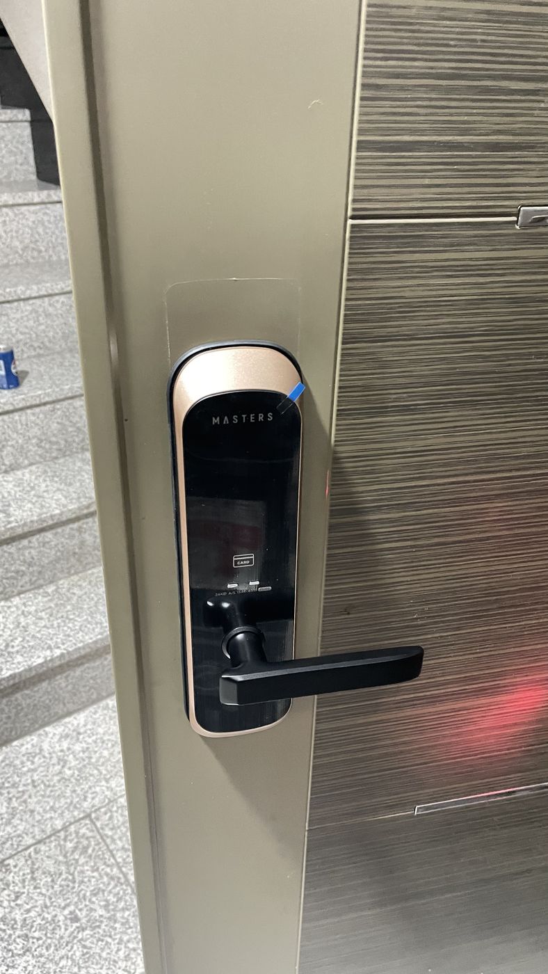 도어락 시공 현장 사진