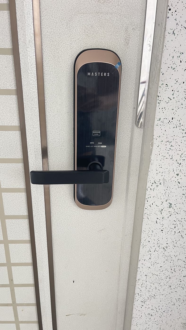 도어락 시공 현장 사진